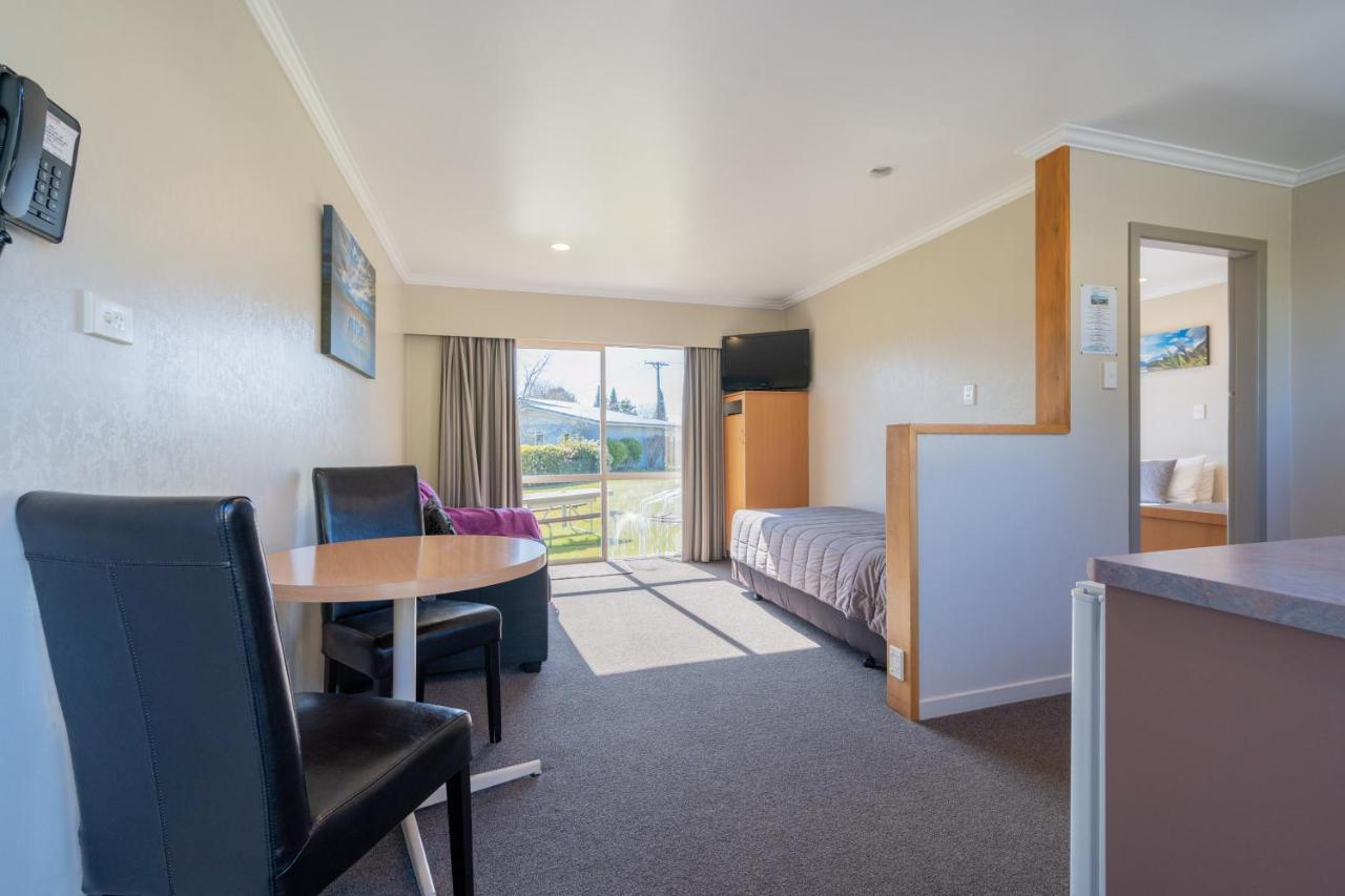 Te Anau Motel & Apartments Bagian luar foto